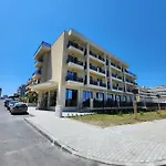 Lotus بريمورسكو