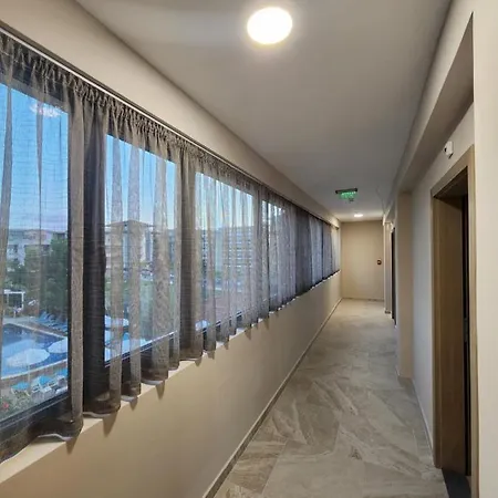 Lotus Hotell 2*